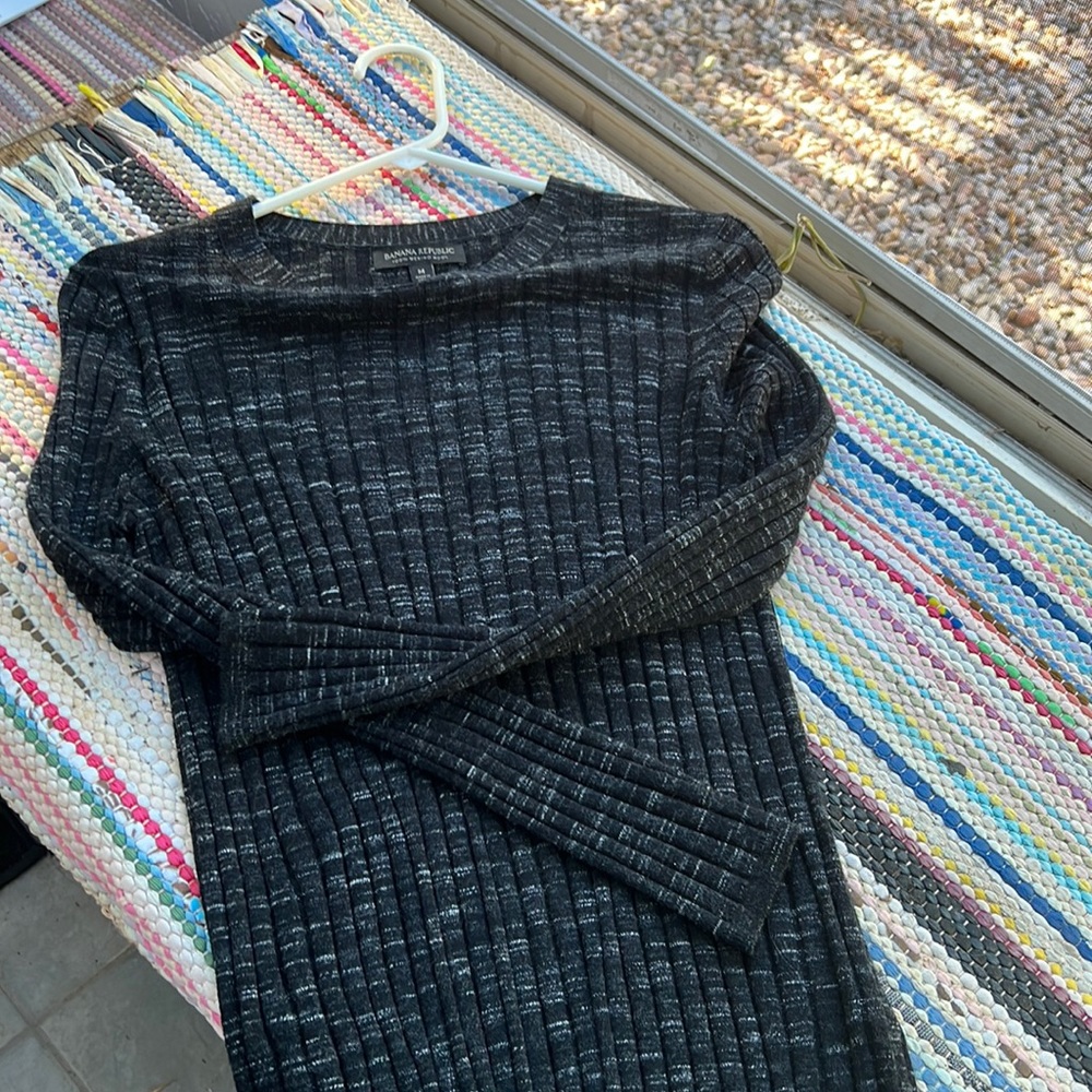 Banana republic wool ribbed charcoal sweater
